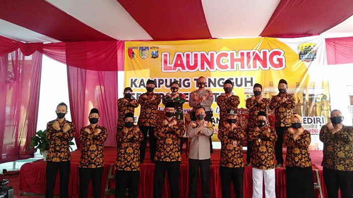 berita-kediri-kapolres-kediri-luncurkan-kampung-tangguh.jpg