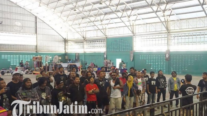 Peringati Hari Sumpah Pemuda, Ratusan Anak Punk Di Sidoarjo Ucapkan Teks Sumpah Pemuda