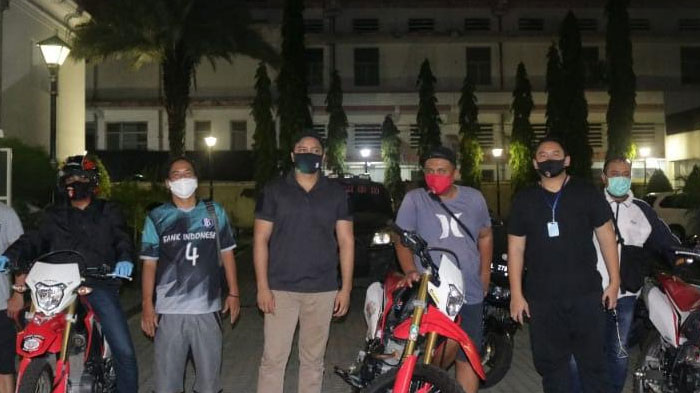 berita-surabaya-anggo0ta-polrestabes-surabaya-butu-penjahat-jalanan.jpg