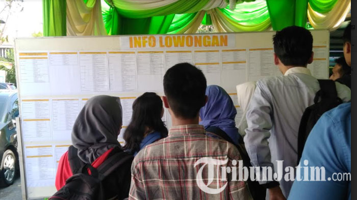 berita-surabaya-bursa-kerja-disnaker-surabaya_20170509_125302.jpg