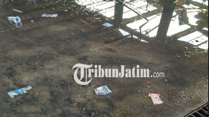 Kebakaran SPBU Sier Berbek, Banyak Uang Berserakan di Lokasi Kebakaran