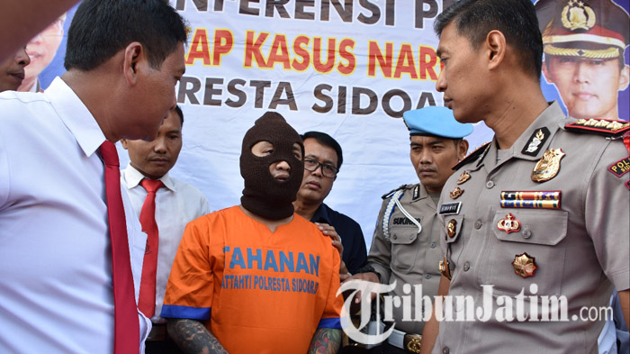 Gara-gara 3 Lembar Resi Pengiriman Sepatu dan Jaket, Bisnis Haram Tahunan Erfan Langsung Bubar