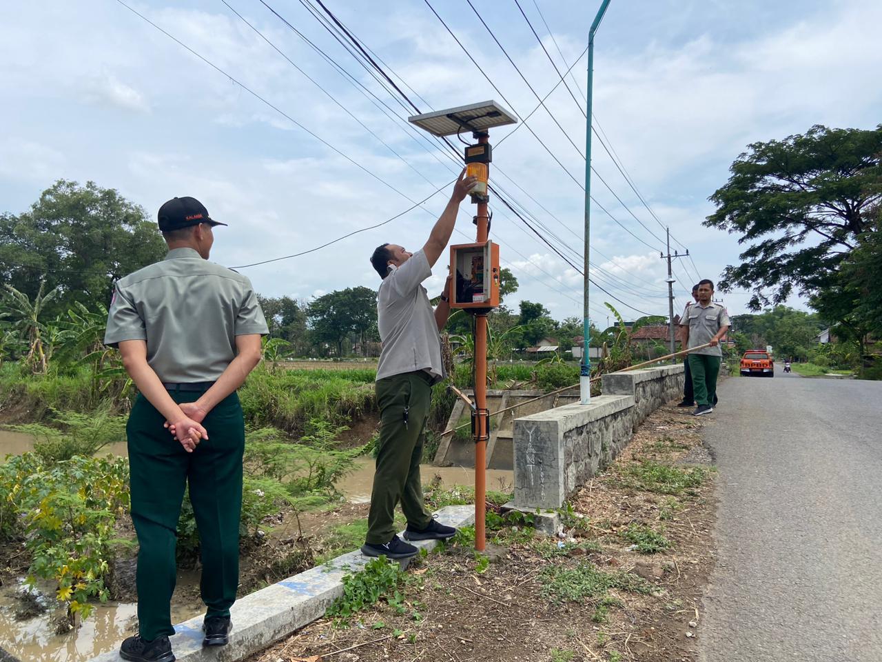 BPBD Ponorogo Cek EWS Hadapi Musim Hujan, Ada 3 Unit Milik Pemkab Alami Kerusakan Lampu