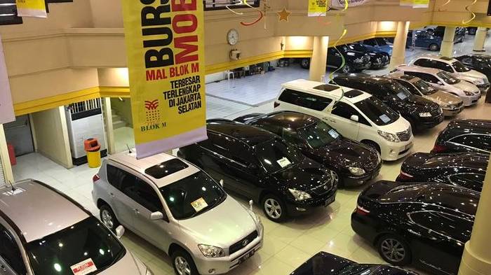 bursa-mobil-bekas-di-mall-blok-m-lt-basement-jakarta-selatan.jpg