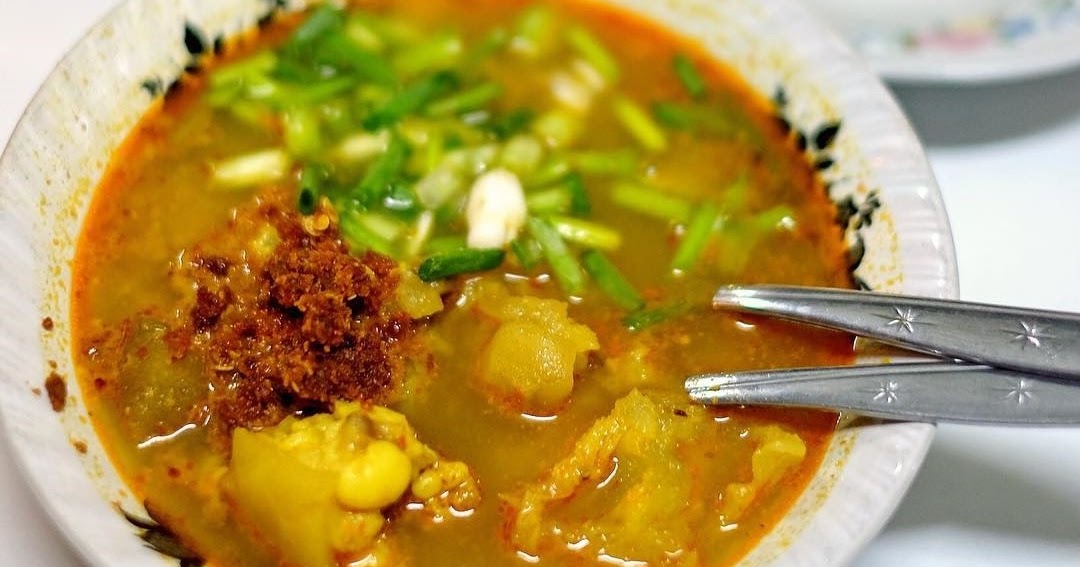 Cara Membuat Lontong Kikil Sapi Surabaya Pakai Sambal Kemiri, Sajian Idul Adha 2021, Catat Resepnya!