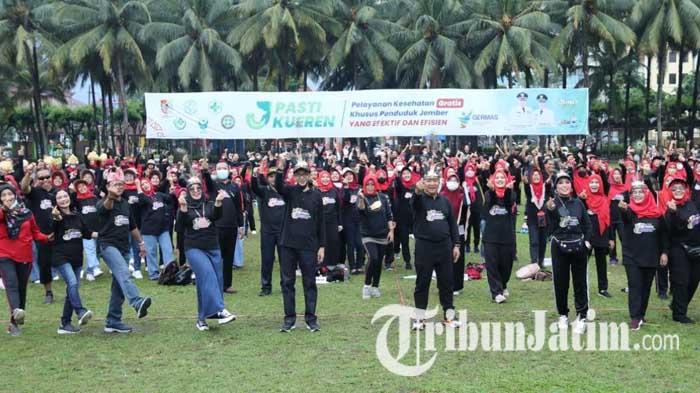 deklarasi-J-Pasti-Keren-di-Alun-alun-Jember-Layanan-itu-memberikan-layanan-gratis-perawatan-Kelas-3.jpg