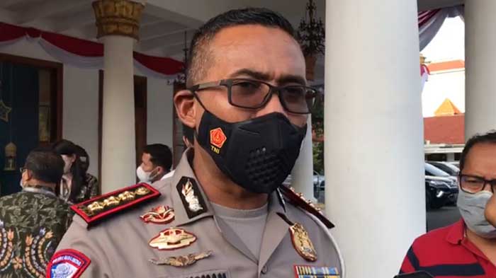 direktur-ditlantas-polda-jatim-kombes-pol-latif-usman-mengatakan-operasi-keselamatan-semeru-2022.jpg