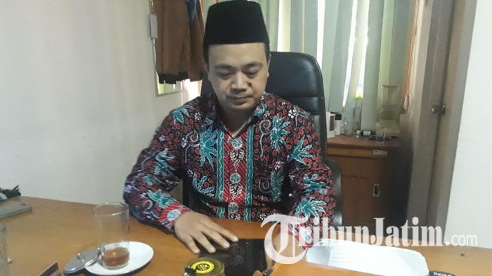 divisi-teknis-kpu-jatim-muhammad-arbayanto_20180906_124713.jpg