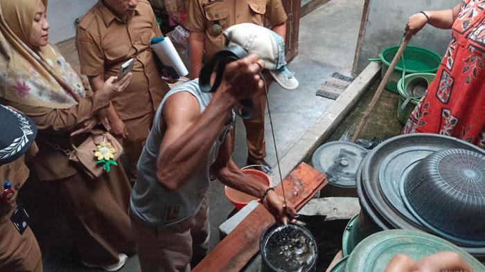 DLH Kediri Observasi Air Sumur yang Diduga Tercemar, Hasil Laboratorium Keluar 2 Pekan lagi