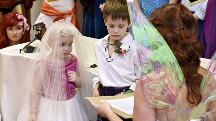 Bikin Pilu! Bocah 5 Tahun Ini Nikahi Sahabatnya Sendiri, Kisah di Baliknya Bisa Menguras Air Mata