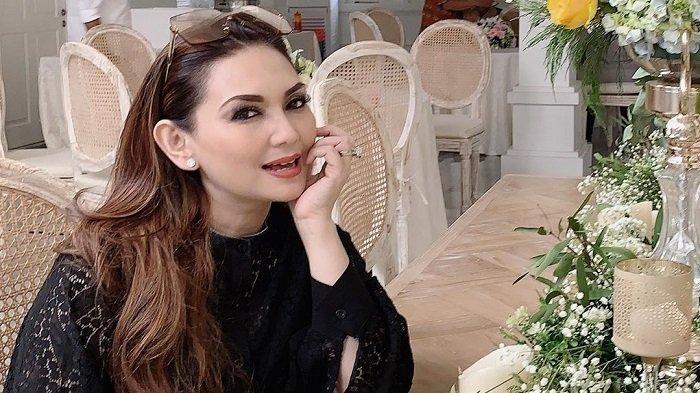 3 Fakta Nia Daniaty Alami Kecelakaan, Kronologi hingga Kondisi Terkini Mantan Farhat Abbas