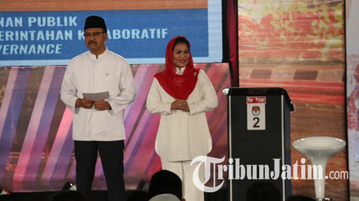 gus-ipul-puti-saat-debat-publik-ketiga-pilgub-jatim-2018_20180623_213554.jpg