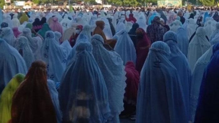 hukum-wanita-haid-ikut-ke-tempat-salat-Ied.jpg