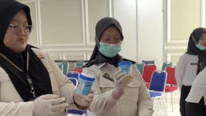 ilustrasi-TES-URINE-Seluruh-personel-Rutan-Kelas-IIB-Nganjuk-mengikuti-tes-urine-2026.jpg