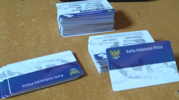 ilustrasi-kartu-indonesia-pintar-kip-kuliah.jpg