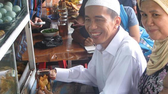 Jokowi Kenang Masa Kuliah di UGM Saat Teman-temannya Berutang di Warung Namun Dirinya Tidak Pernah
