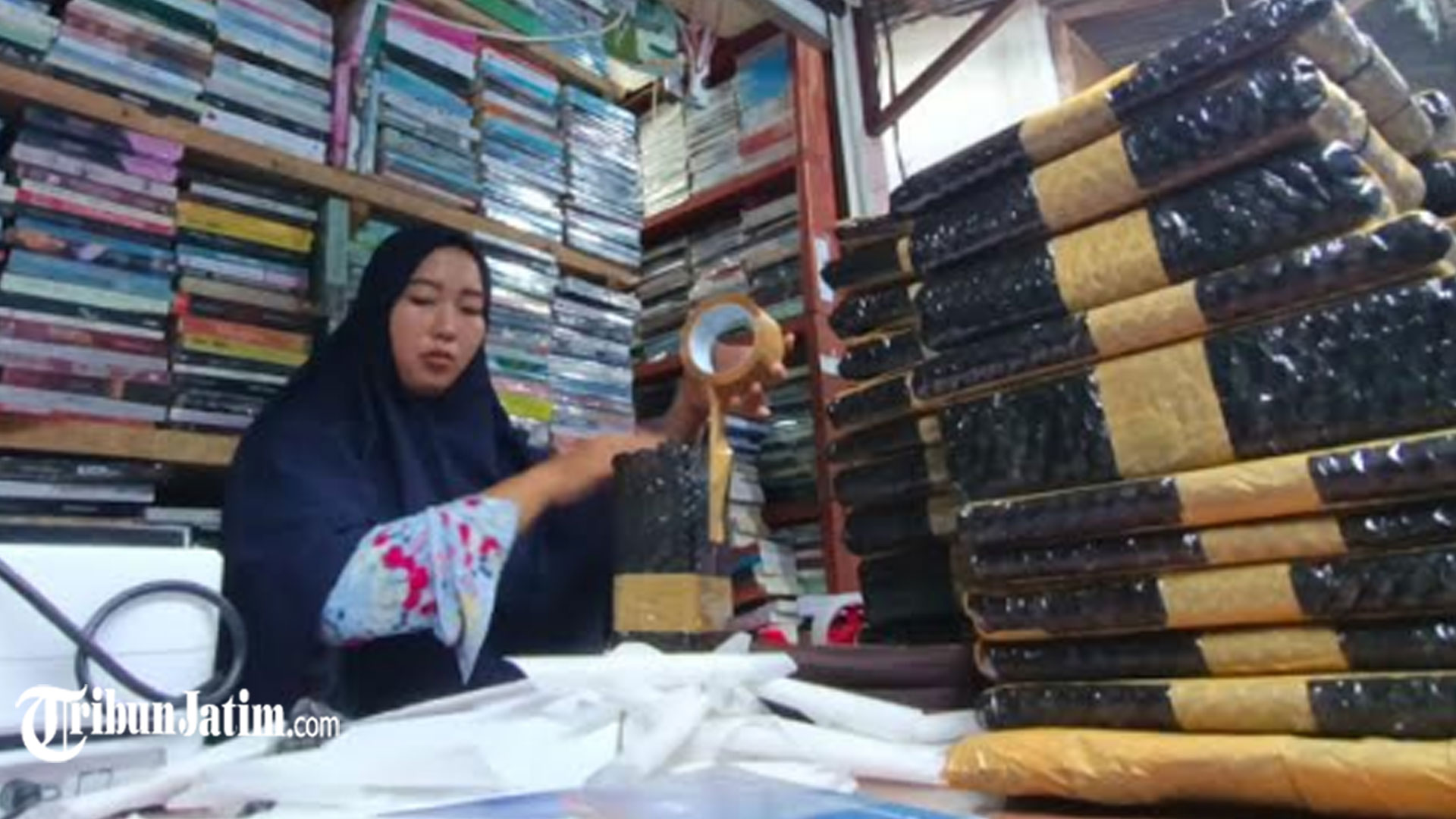 Pedagang Buku 'Kampung Ilmu' Beber Lapak Online, Optimis Genjot Penjualan di Tengah Pandemi