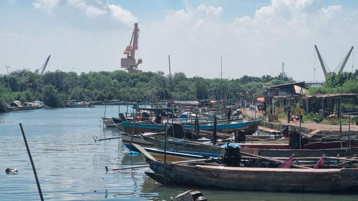Dampak Kenaikan BBM Nonsubsidi Belum Dirasakan, Nelayan Gresik Berharap Distribusi Tidak Tersendat