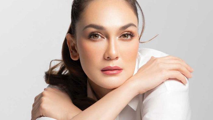 kecantikan-Luna-Maya-ckjhewt5.jpg