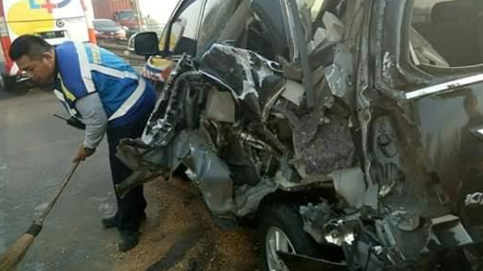 2 Mobil dan Truk Tabrakan Beruntun di Tol Porong sampai Ringsek, Diduga Sopir Kurang Jaga Jarak