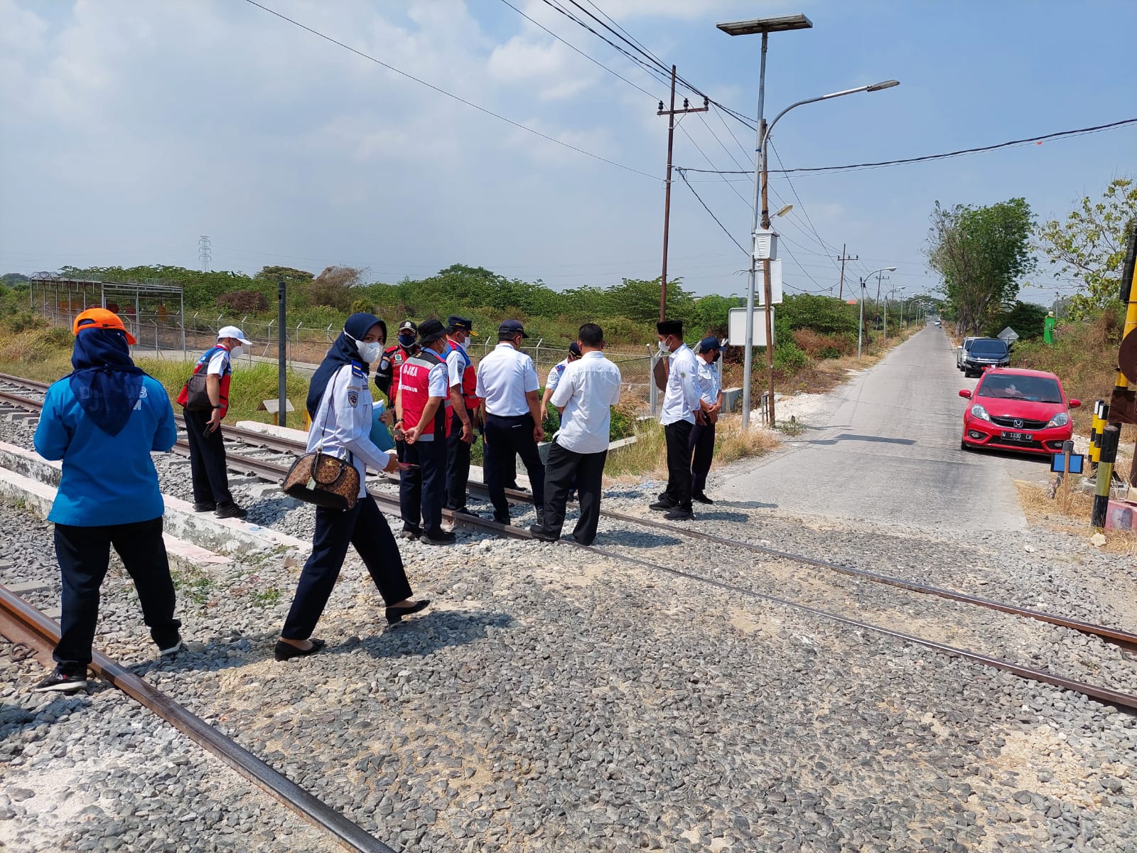 Delapan Tahun Warga Duduksampean Gresik Tuntut Palang Pintu Perlintasan KA, Dishub Baru ke Lokasi