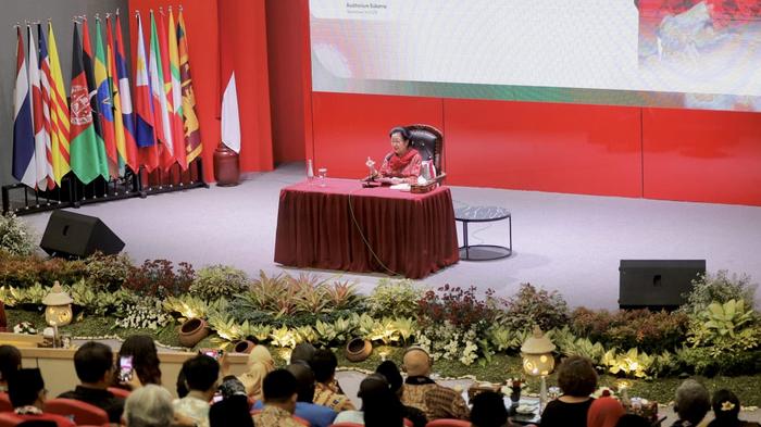 ketu-PDI-Perjuangan-Megawati-Soekarnoputri-hadiri-Peringatan-70-Tahun-Konferensi-Asia-Afrika.jpg