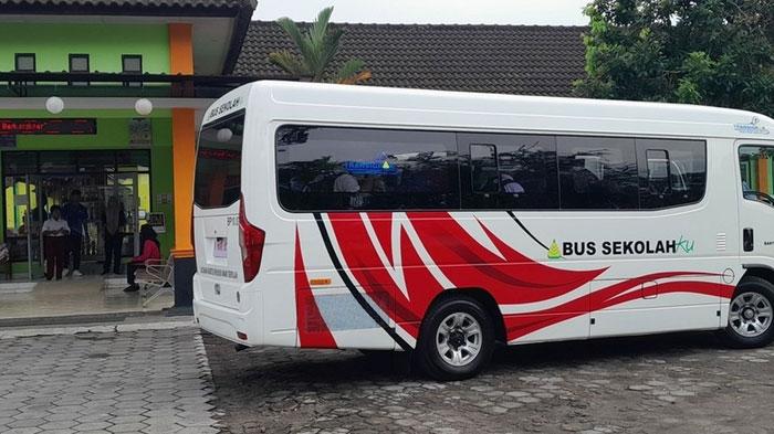 Kisah Agus Sopir Bus Transigrak Antar Siswa Difabel ke Sekolah: Anak-anaknya Lebih Sopan dan Nurut