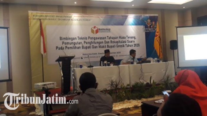 Mudahkan Pengawasan, Bawaslu Gresik Gunakan Siswaslu Berbasis Android ke Seluruh Pengawas TPS