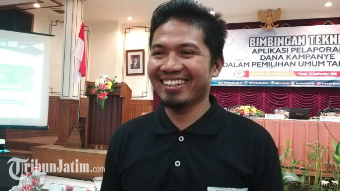 komisioner-kpu-batu-divisi-hukum-mardiono_20180921_072929.jpg