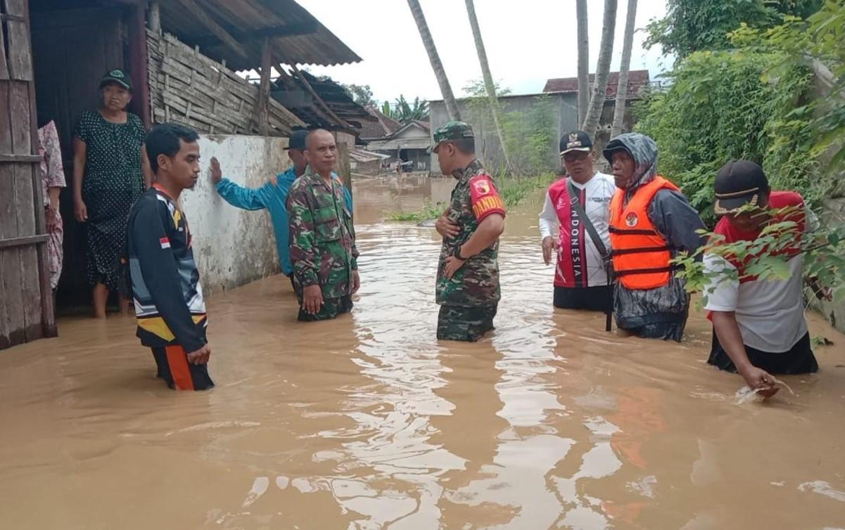 kondisi-Banjir-di-tiga-Desa-Kecamatan-Tempurejo-Jember.jpg