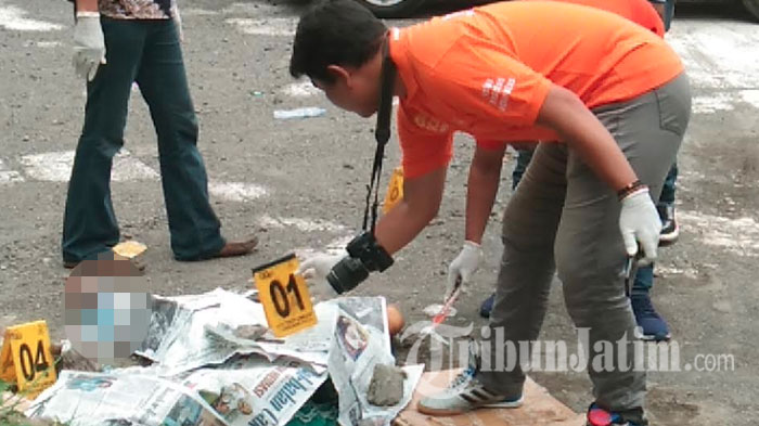 Mayat Wanita Berdaster Ditemukan di Rungkut Industri, Makanan Ringan Berserakan di Dekatnya