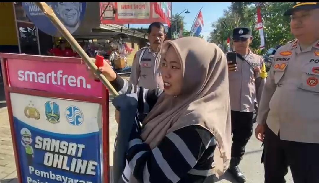 Kedapatan Kibarkan Bendera One Piece, Konter Handphone di Ponorogo Didatangi Petugas Gabungan