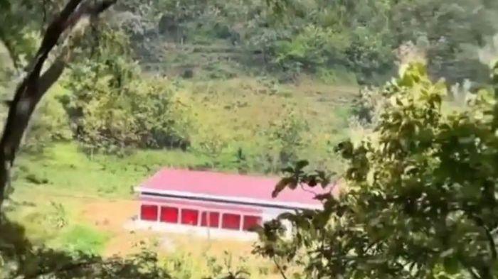 koperasi-merah-putih-plosorejo-dibangun-di-tengah-hutan.jpg