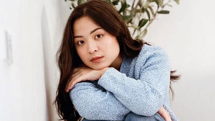 Siapa Sebenarnya Bernadya? Penyanyi Lagu 'Untungnya Hidup Harus Tetap Berjalan', Ibunya Dokter Gigi