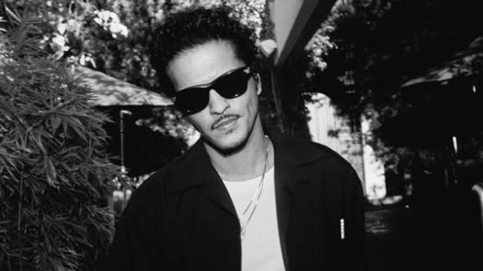 makna-lirik-lagu-Cha-Cha-Cha-Bruno-Mars.jpg