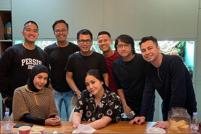 Mulai Berani Rangkul Nadya Arifta, Posisi Tangan Kaesang saat Foto Bareng Raffi Ahmad Jadi Sorotan