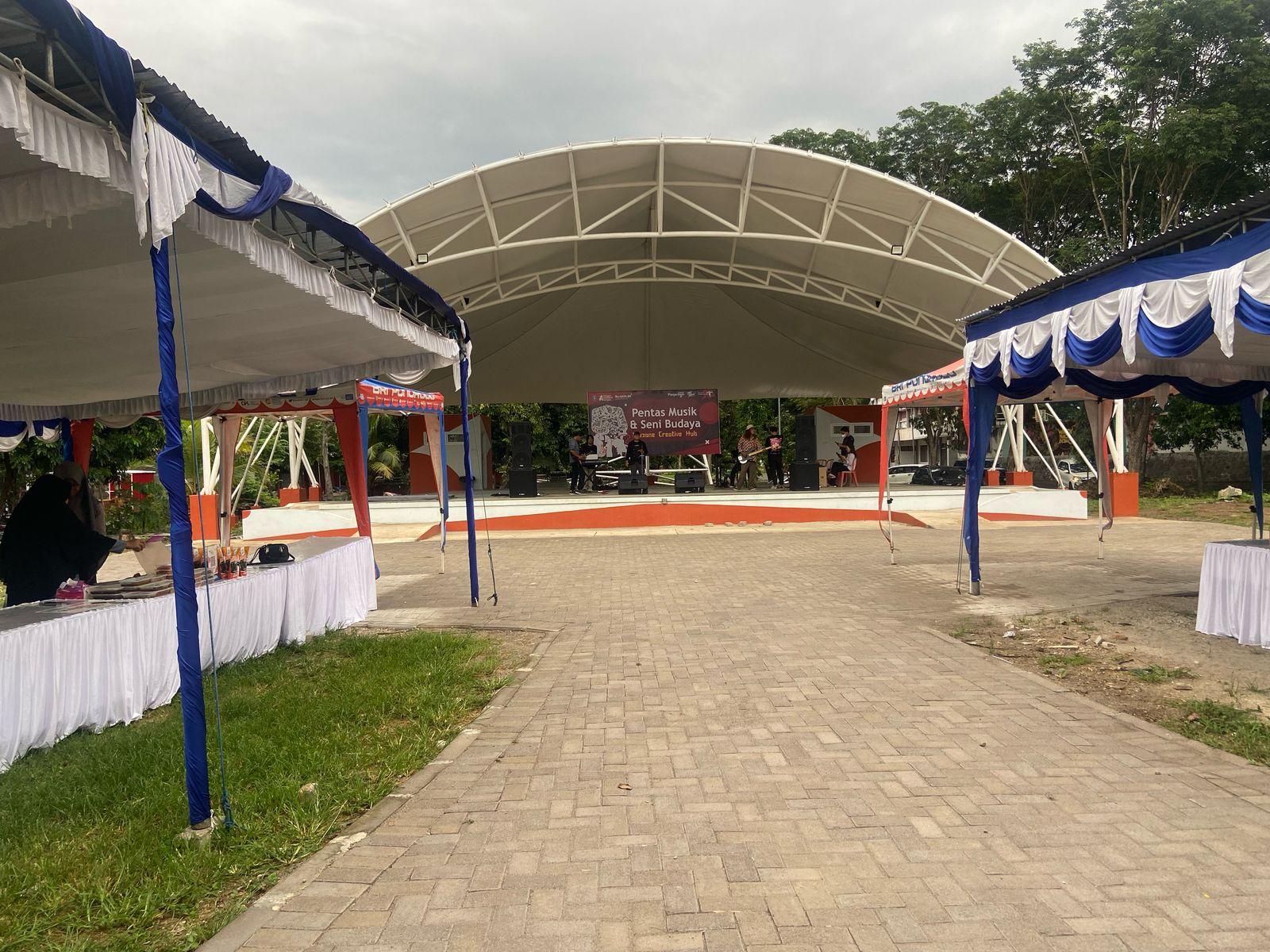 Serunya Ngabuburit di Mixzone Creative Hub Ponorogo, Berburu Takjil Sambil Ditemani Live Musik