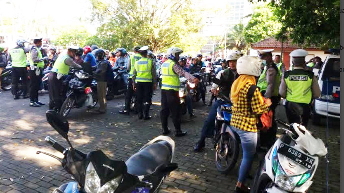 operasi-patuh-semeru-2018-di-malang_20180430_000646.jpg