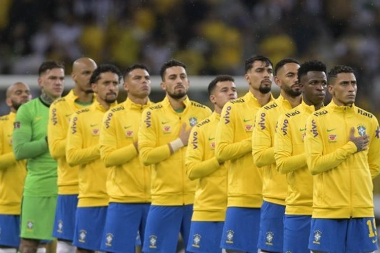 para-pemain-timnas-brasil-berbaris-saat-menyanyikan-lagu-kebangsaan.jpg