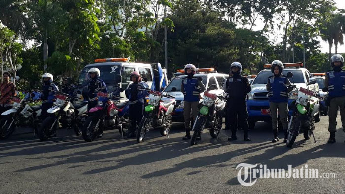 Pimpin Apel, Tri Rismaharini Minta Petugas Keamanan Masa Lebaran Utamakan Berpatroli