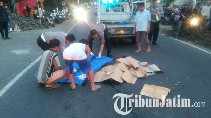 Motor Ngerem Mendadak saat Dibonceng Teman, Risma Siswi di Blitar Tewas Dilindas Truk Gandeng