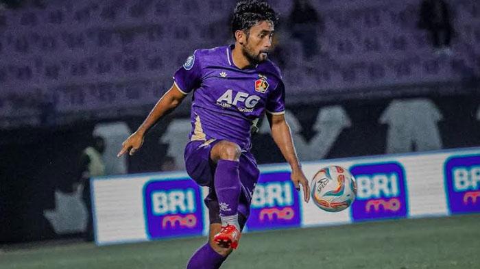 pemain-Persik-Kediri-Agil-Munawar-tetap-membela-Macan-Putih-di-Liga-1-20242025-1.jpg