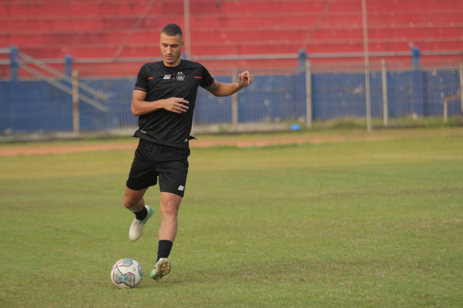 Kian Membaik, Legiun Asing Persik Arthur Felix Silva Diyakini Bisa Tampil Saat Lawan PSIS Semarang