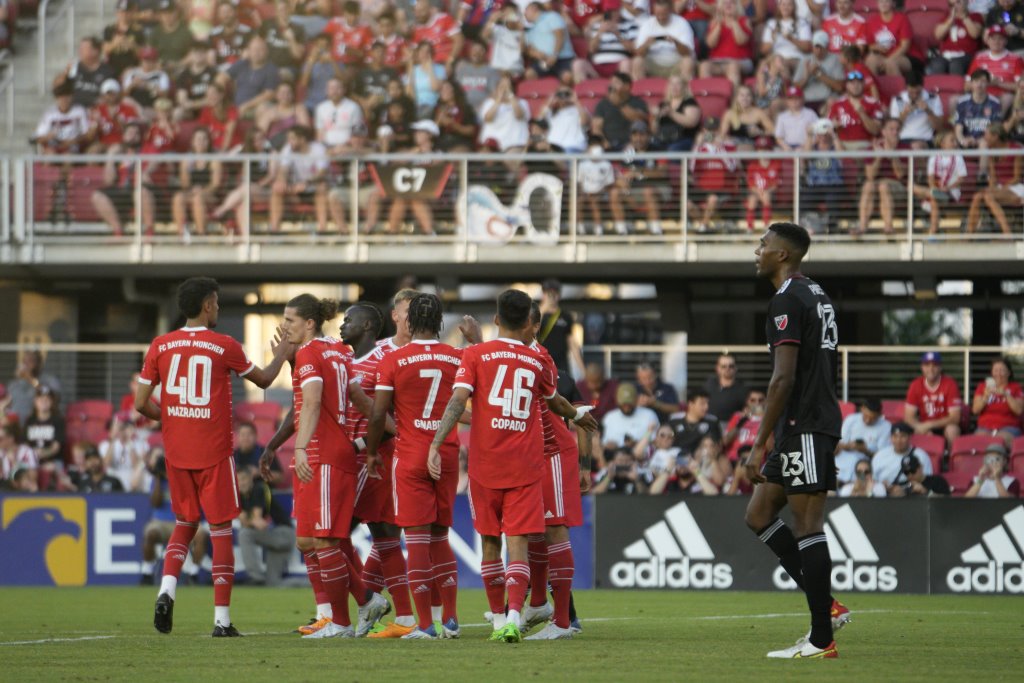 pemain-bayern-muenchen-dalam-laga-persahabatan-kontra-dc-united.jpg