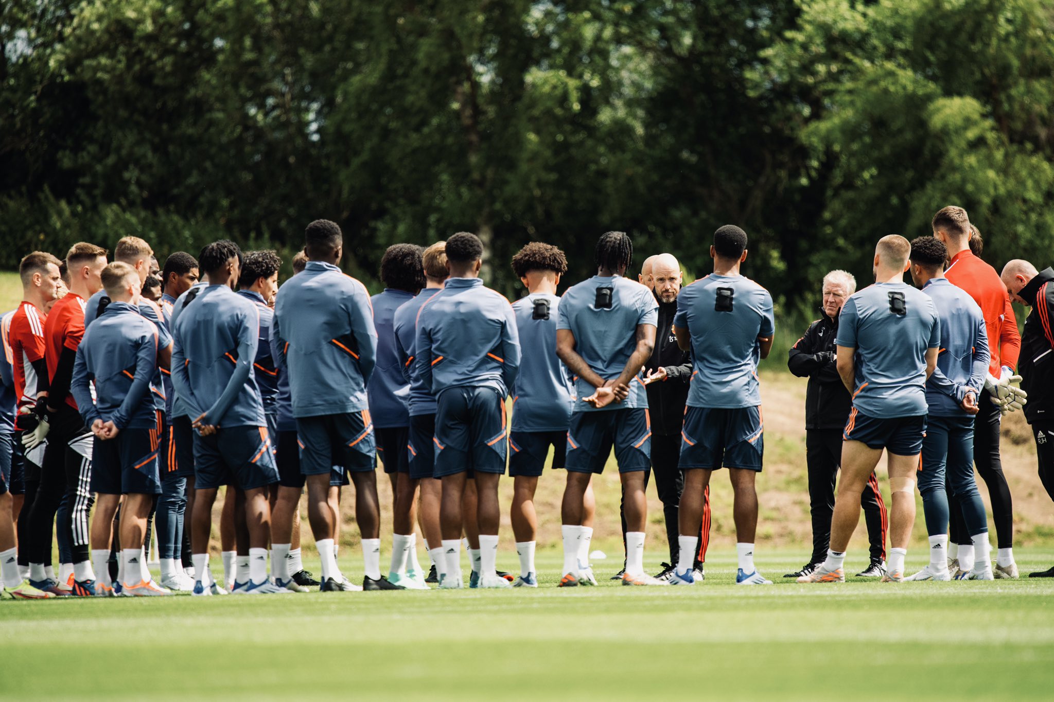 pemain-manchester-united-berkumpul-di-carrington.jpg