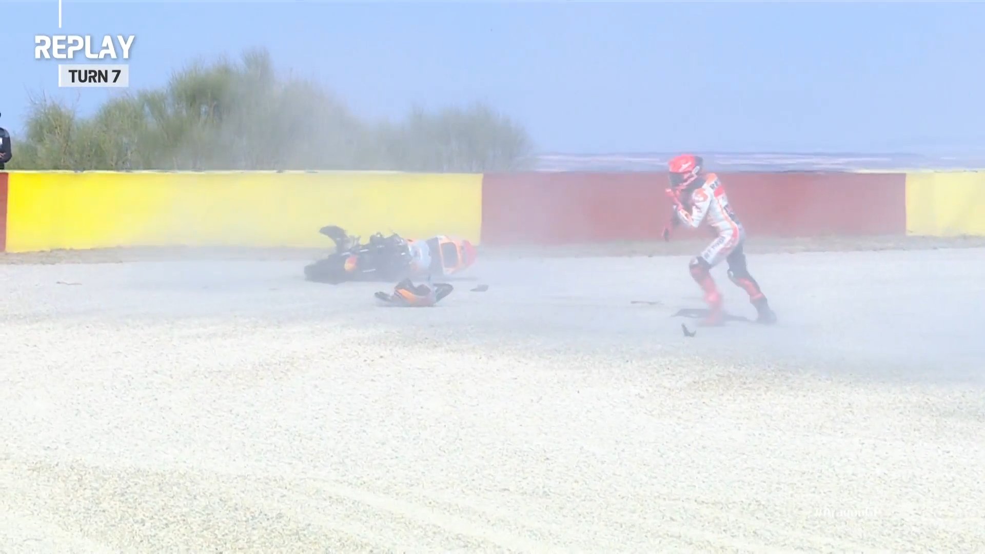 pembalap-repsol-honda-marc-marquez-crash-saat-fp3-motogp-aragon-2022.jpg
