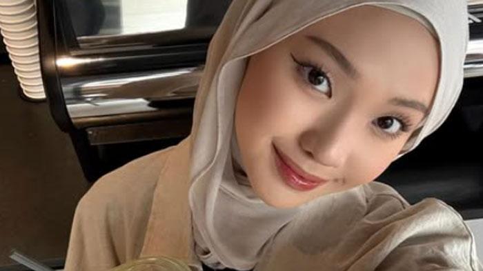 penampilan-Jule-tanpa-hijab-sambil-joget-viral.jpg