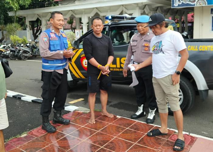 polisi-menangkap-pelaku-kasus-pembacokan-perangkat-desa-di-Desa-Jarorejo-tuban.jpg