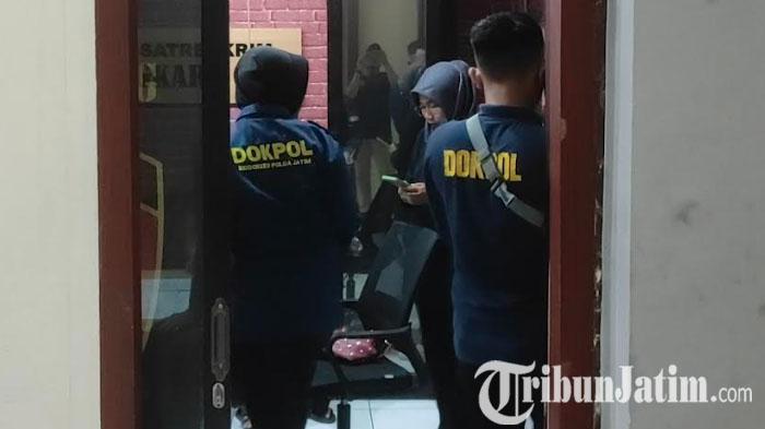 polisi-menggelar-tes-DNA-untuk-mengungkap-pelaku-menghamili-siswi-SMP-di-Kecamatan-Kampak-trenggalek.jpg
