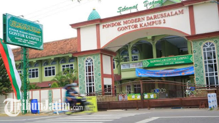pondok-modern-darussalam-gontor-kampus-2.jpg